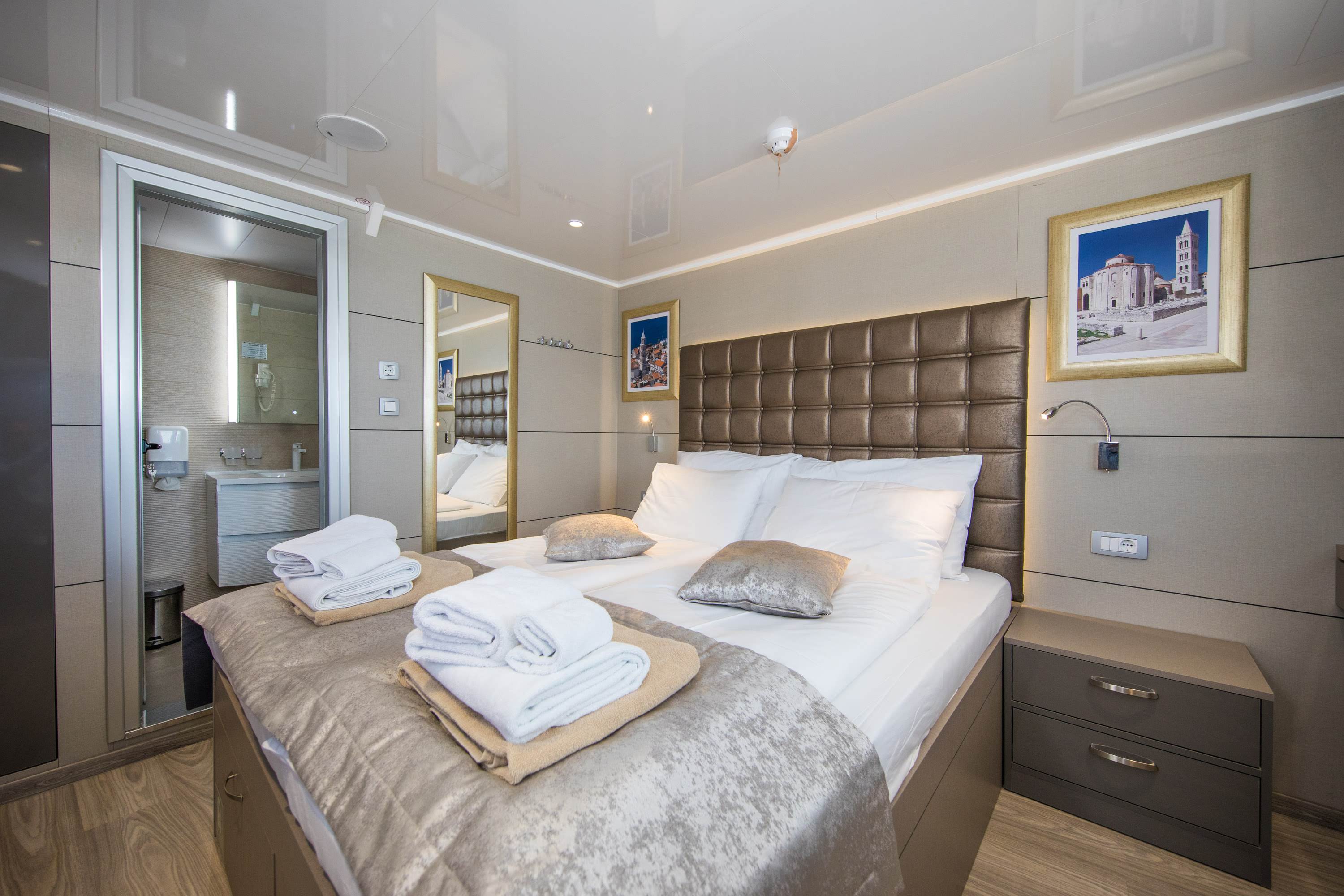 MS Mama Marija cabin